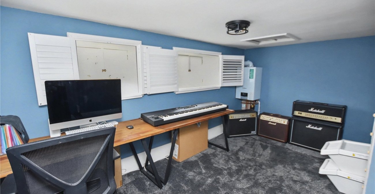 3 bedroom house for sale in Crayford | Robinson Jackson