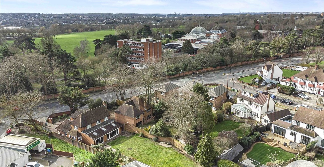 3 bedroom house for sale in Avery Hill | Robinson Jackson