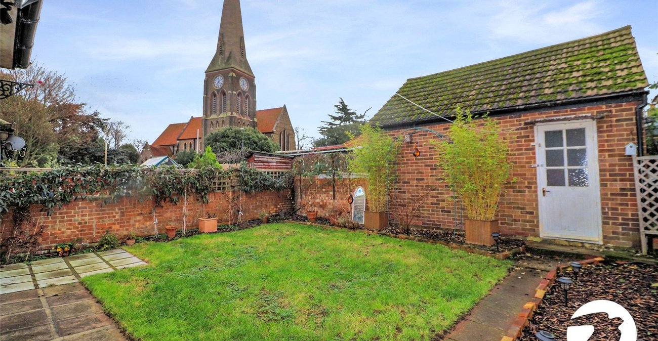 2 bedroom bungalow for sale in Erith | Robinson Jackson