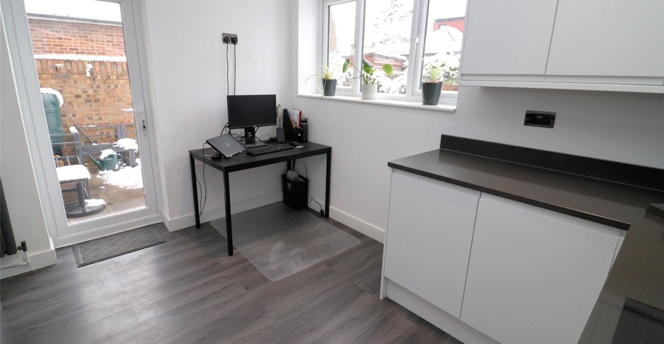 2 bedroom bungalow for sale in Erith | Robinson Jackson