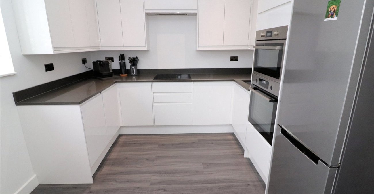 2 bedroom bungalow for sale in Erith | Robinson Jackson