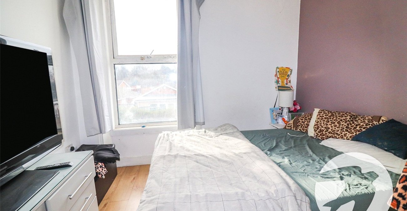 2 bedroom property for sale in Erith | Robinson Jackson