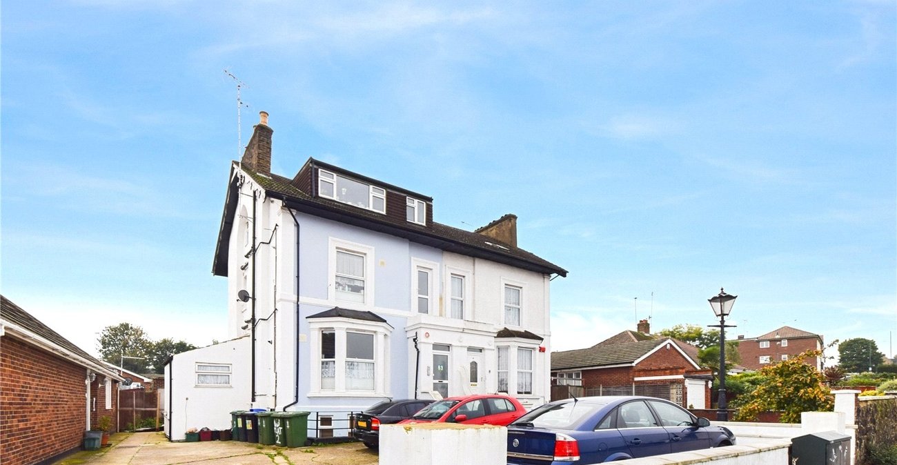2 bedroom property for sale in Erith | Robinson Jackson
