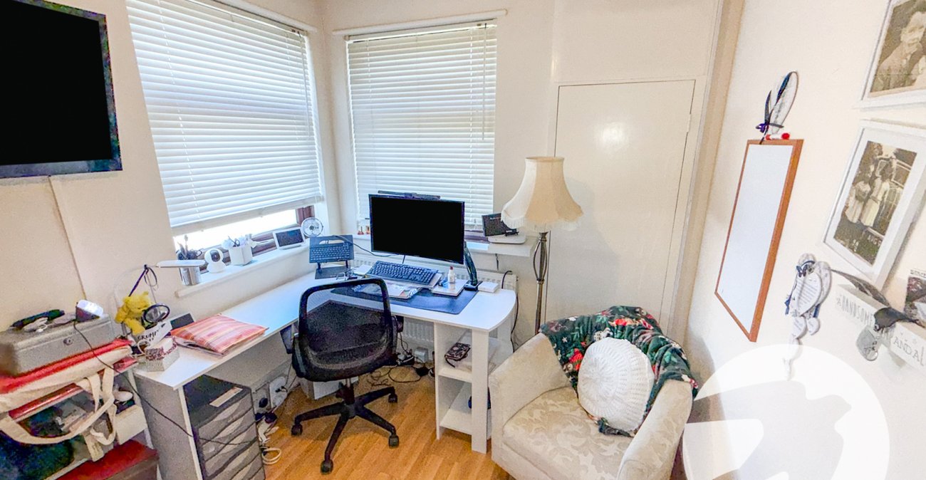 3 bedroom house for sale in London | Robinson Jackson