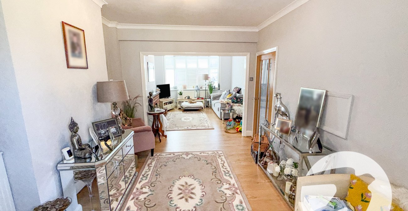 3 bedroom house for sale in London | Robinson Jackson