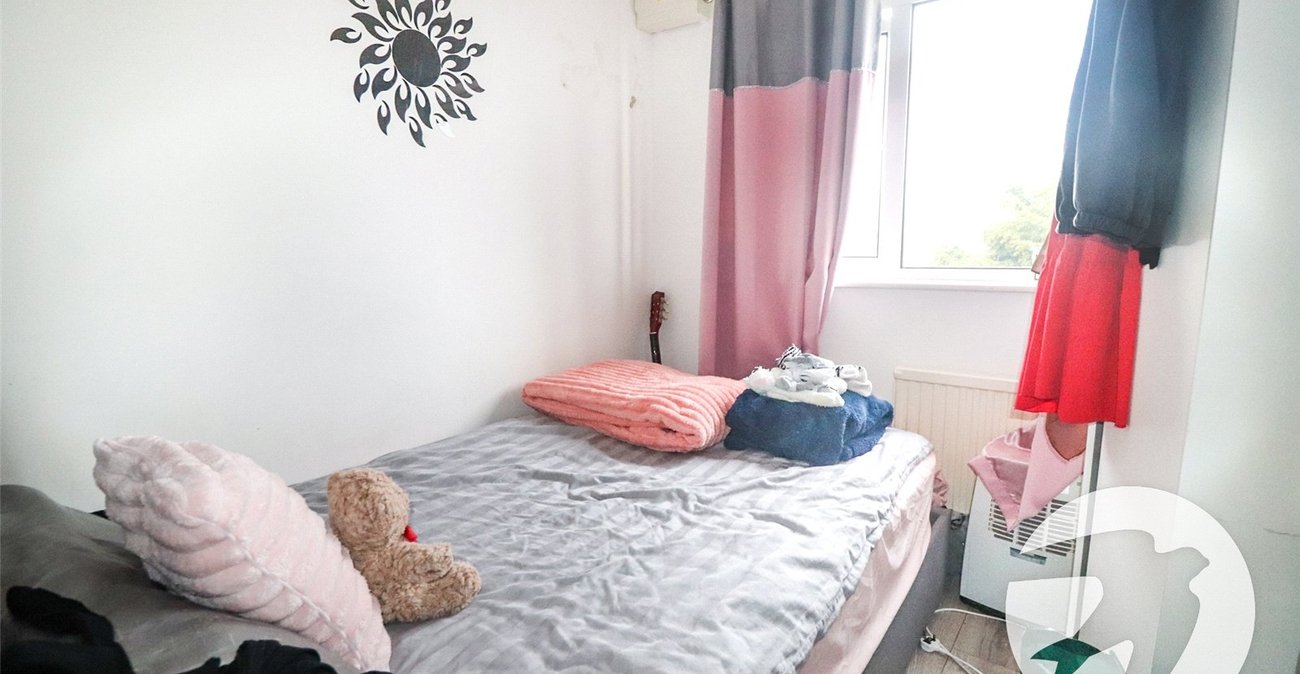 4 bedroom house for sale in Northumberland Heath | Robinson Jackson