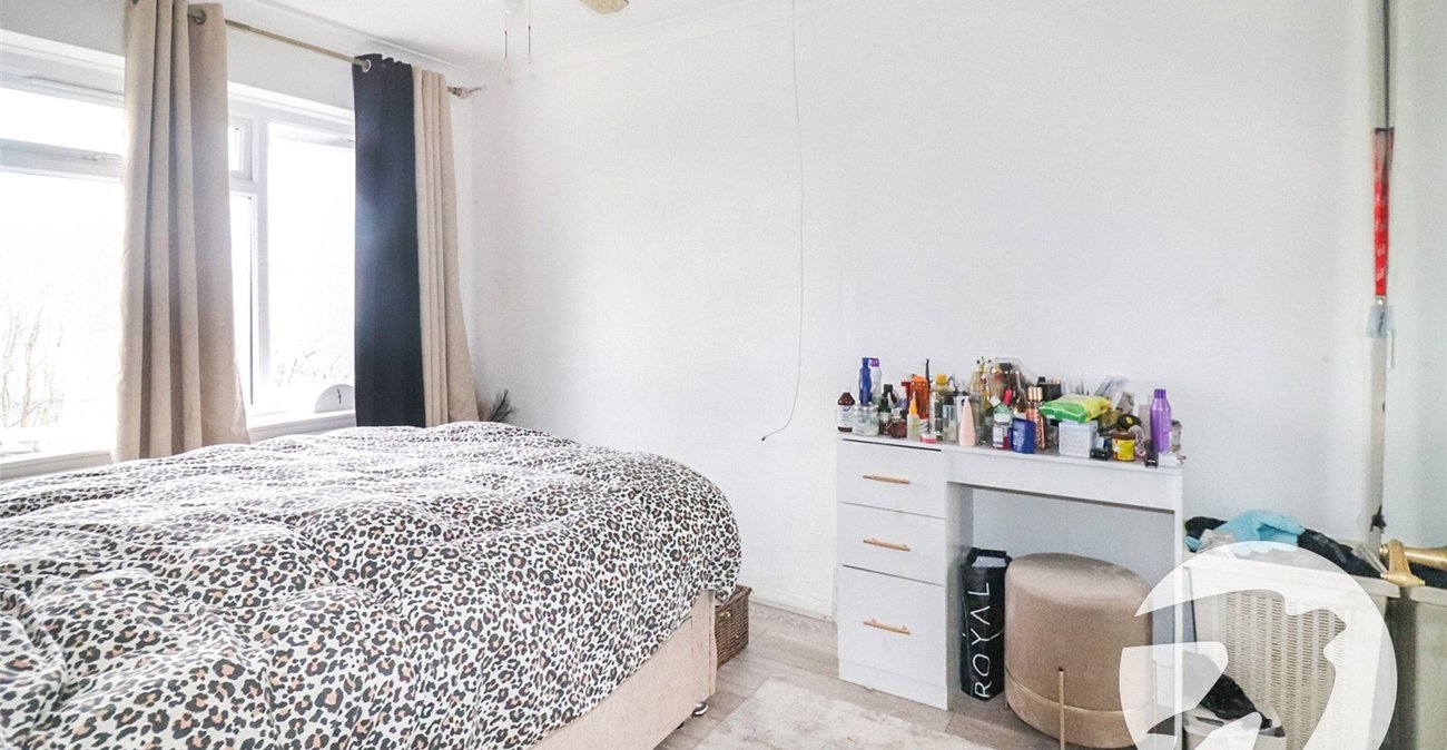 4 bedroom house for sale in Northumberland Heath | Robinson Jackson