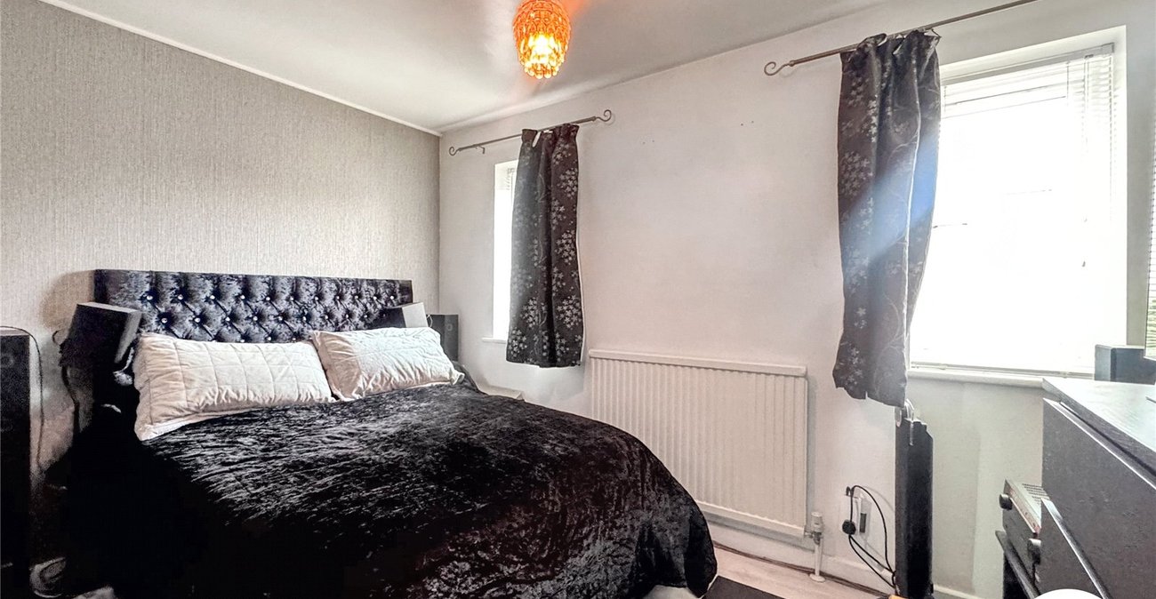 1 bedroom house for sale in Maidstone | Robinson Michael & Jackson