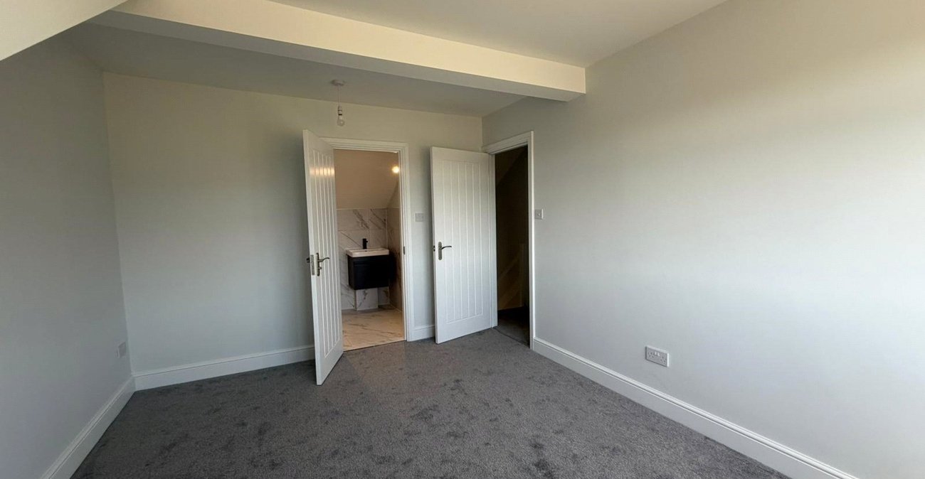 4 bedroom house for sale in Istead Rise | Robinson Michael & Jackson
