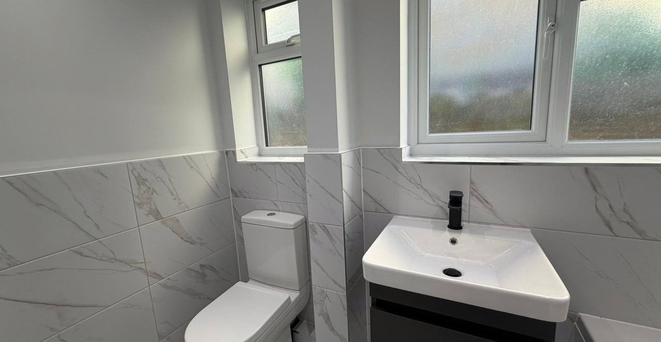 4 bedroom house for sale in Istead Rise | Robinson Michael & Jackson
