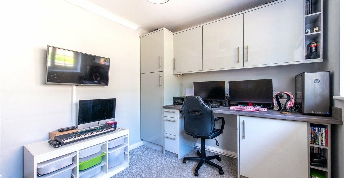 4 bedroom house for sale in Istead Rise | Robinson Michael & Jackson