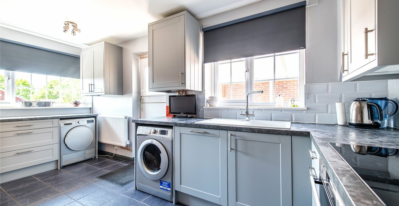 4 bedroom house for sale in Istead Rise | Robinson Michael & Jackson