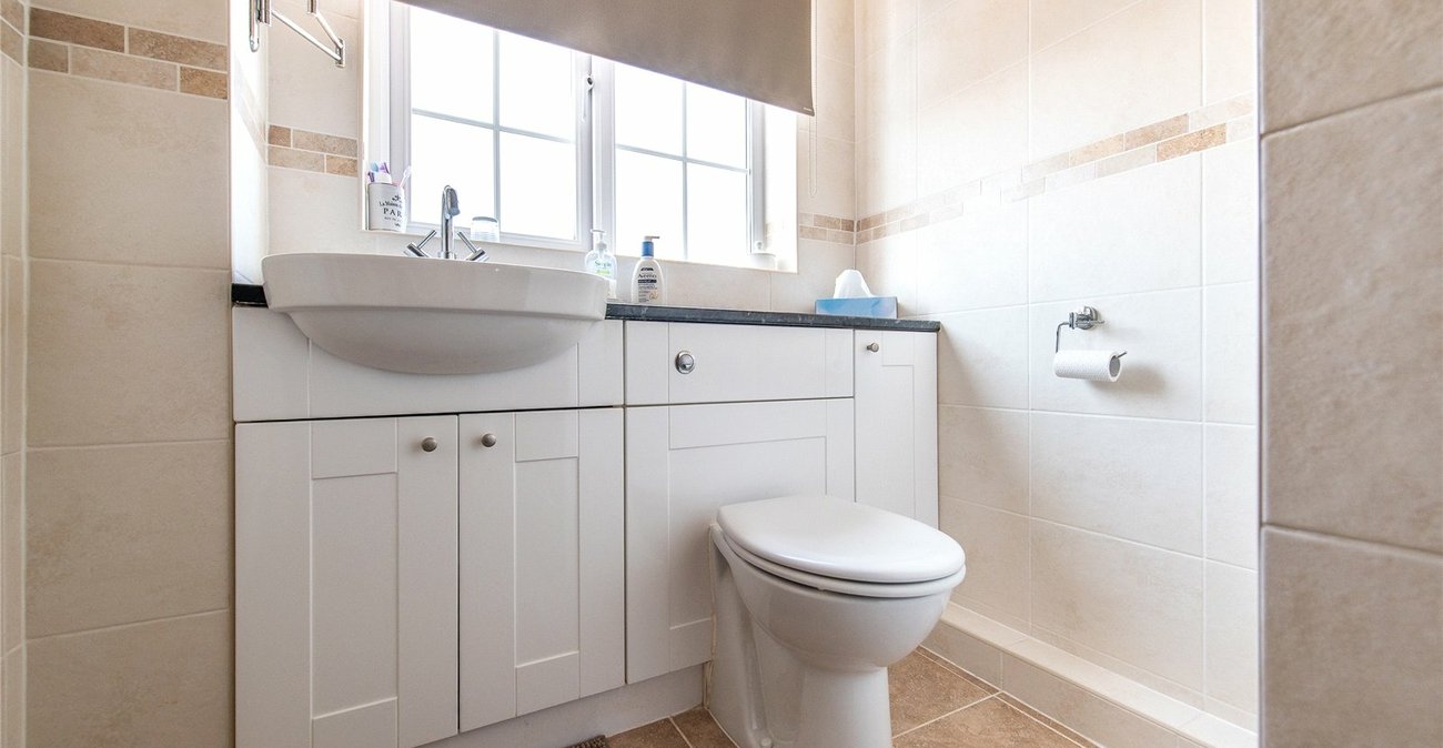 4 bedroom house for sale in Istead Rise | Robinson Michael & Jackson