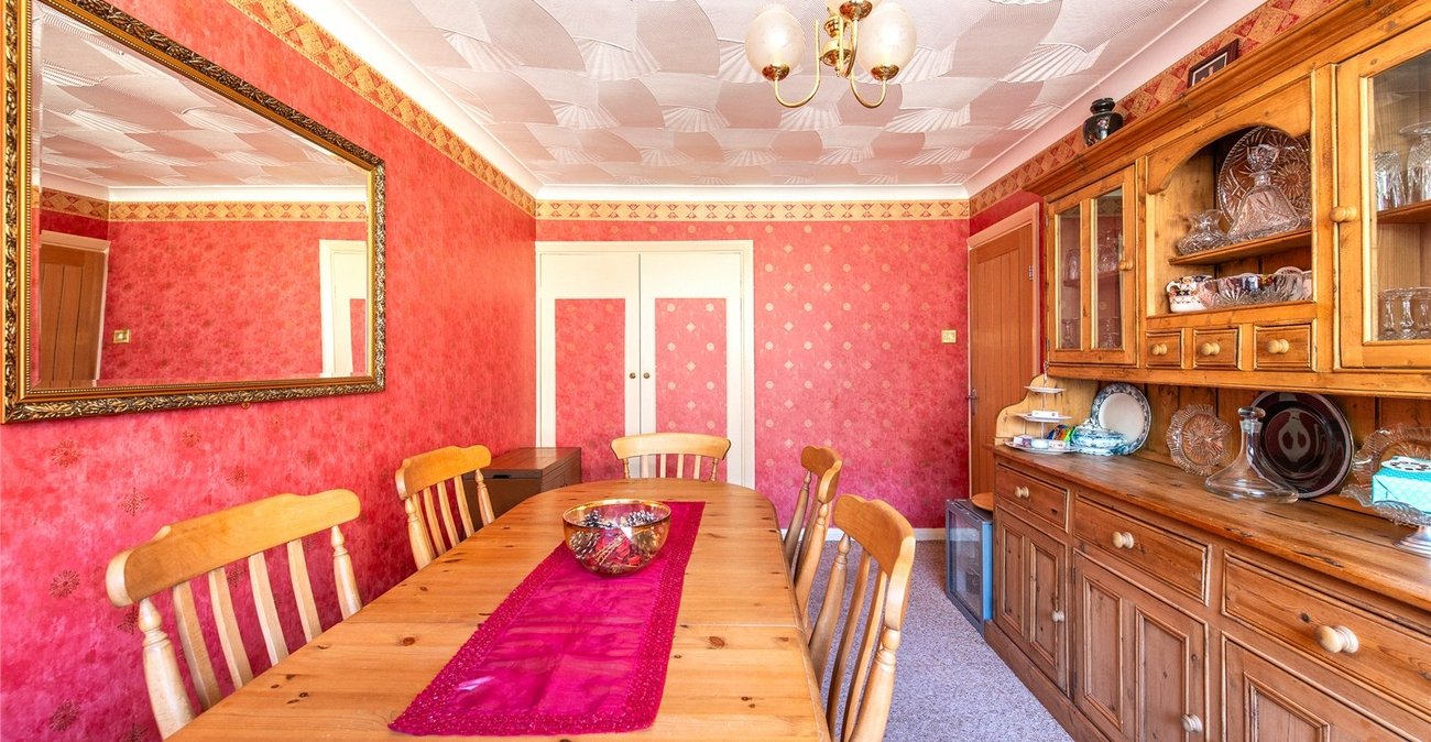 4 bedroom house for sale in Istead Rise | Robinson Michael & Jackson