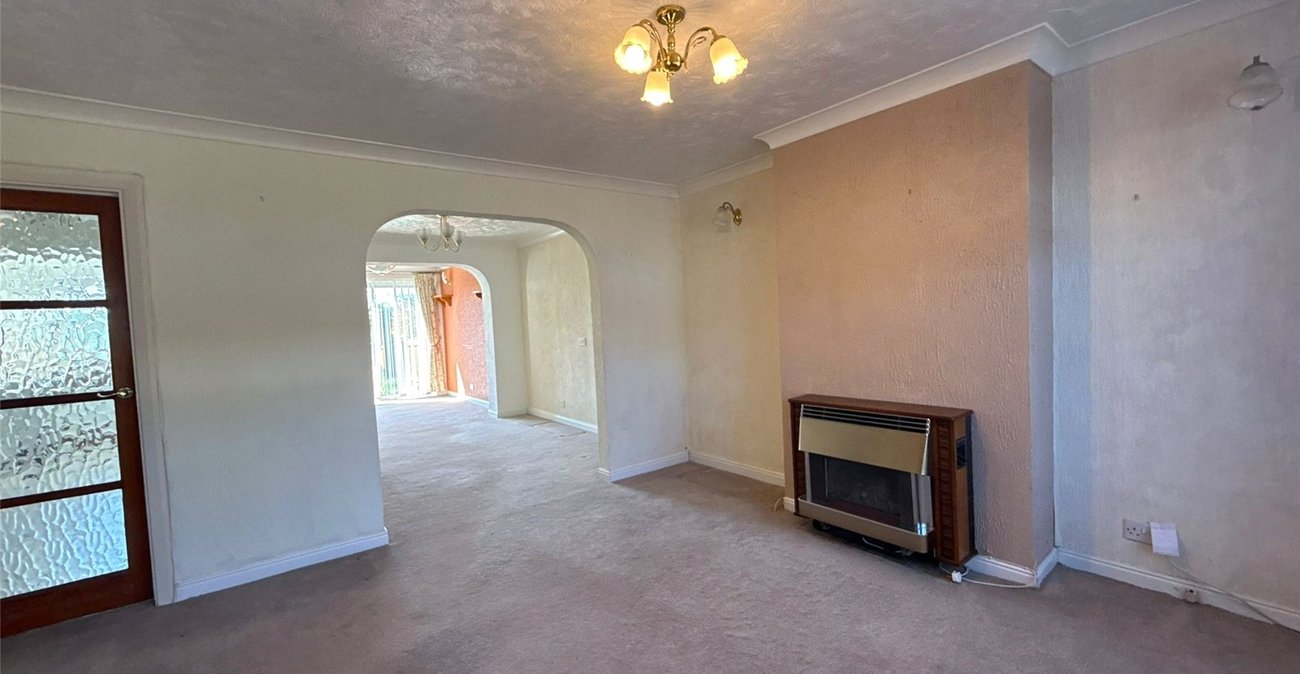 3 bedroom house for sale in Istead Rise | Robinson Michael & Jackson