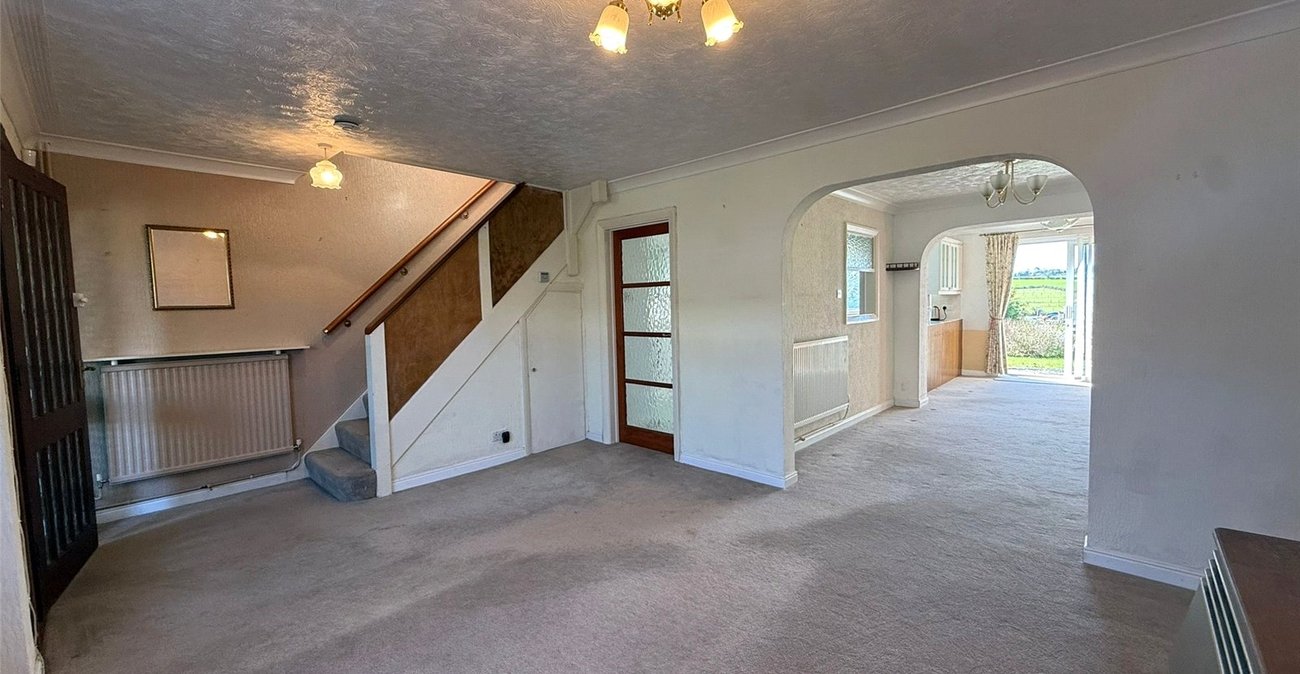 3 bedroom house for sale in Istead Rise | Robinson Michael & Jackson