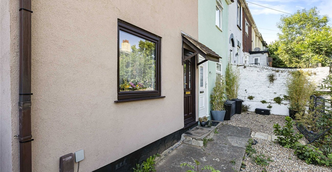 3 bedroom house for sale in Rochester | Robinson Michael & Jackson