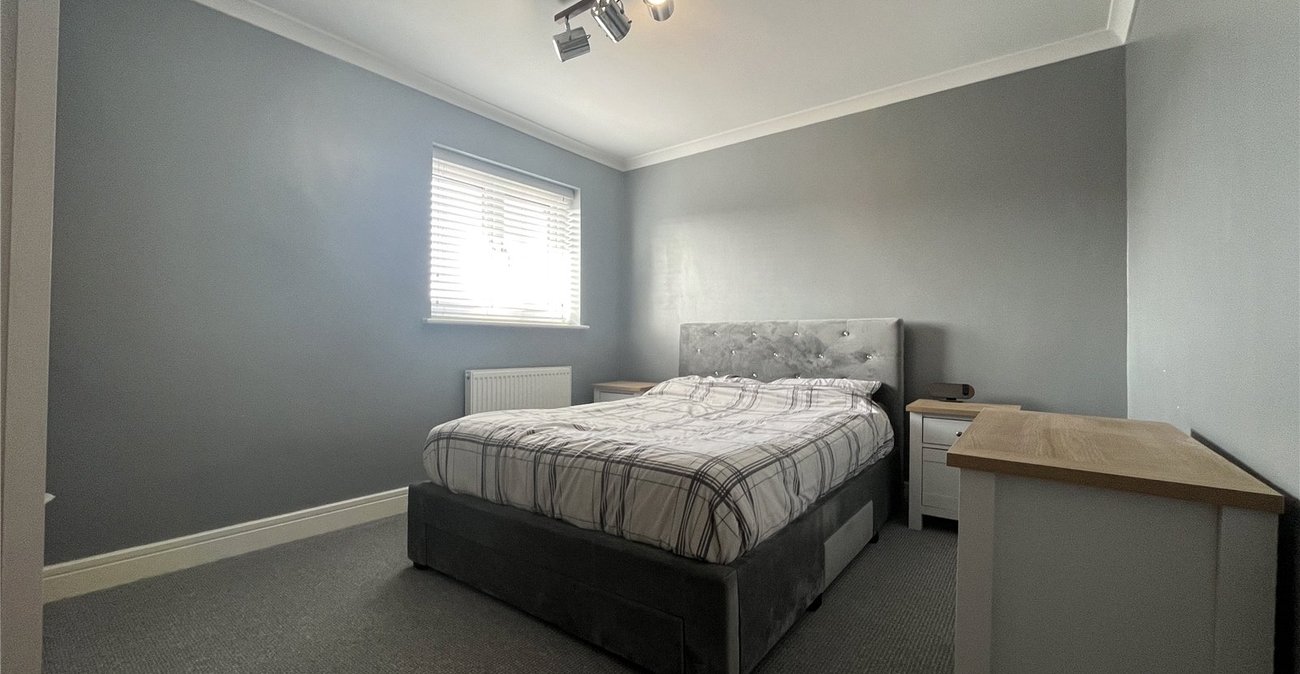 2 bedroom house for sale in Chatham | Robinson Michael & Jackson
