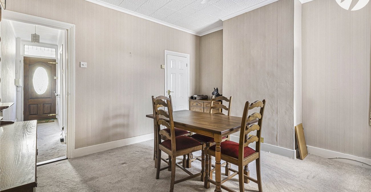 2 bedroom house for sale in Rochester | Robinson Michael & Jackson