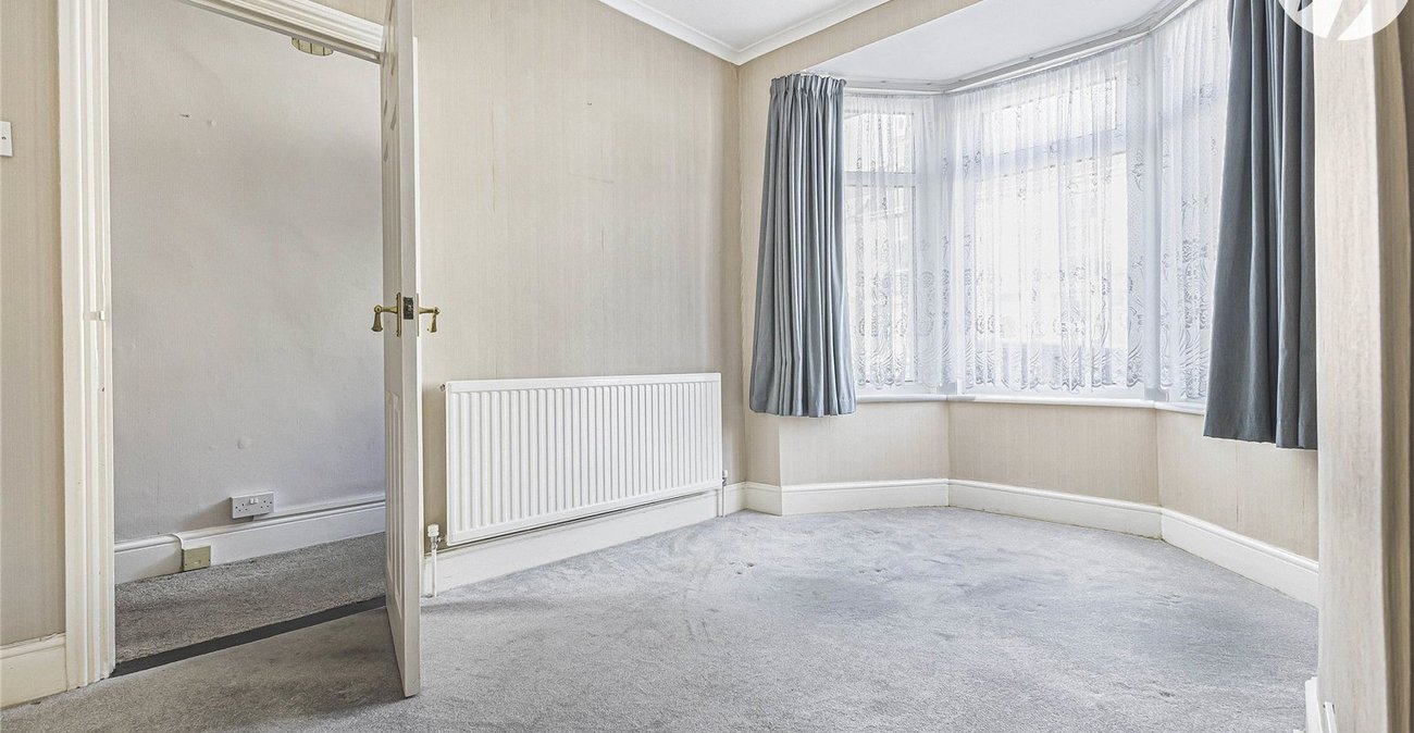 2 bedroom house for sale in Rochester | Robinson Michael & Jackson