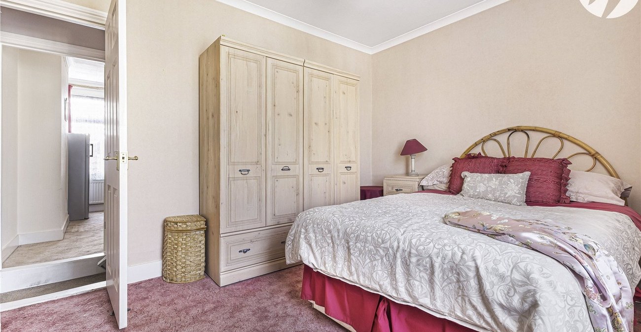 2 bedroom house for sale in Rochester | Robinson Michael & Jackson