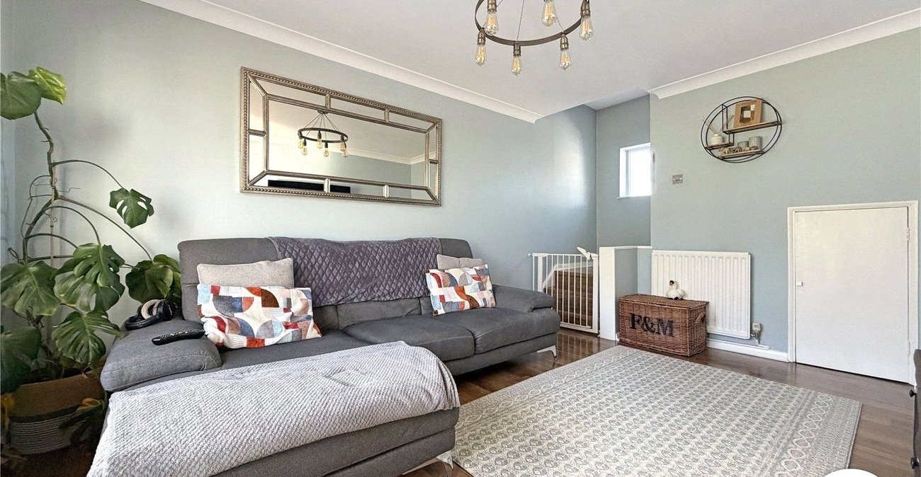 2 bedroom house for sale in Rochester | Robinson Michael & Jackson