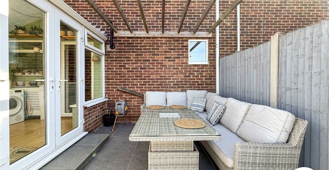 2 bedroom house for sale in Rochester | Robinson Michael & Jackson