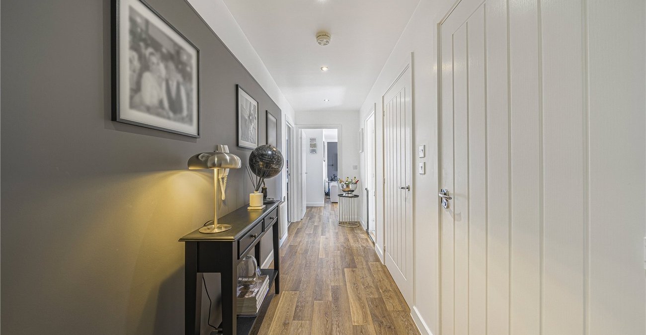 2 bedroom property for sale in Dartford | Robinson Jackson