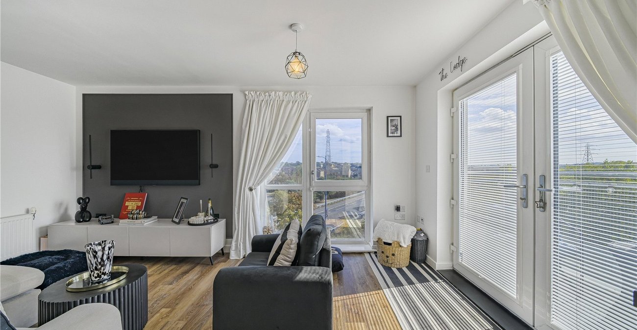 2 bedroom property for sale in Dartford | Robinson Jackson