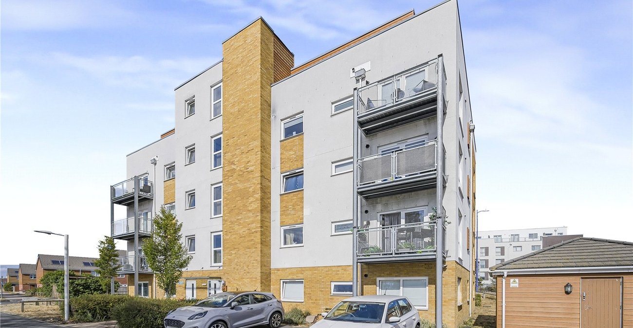 2 bedroom property for sale in Dartford | Robinson Jackson
