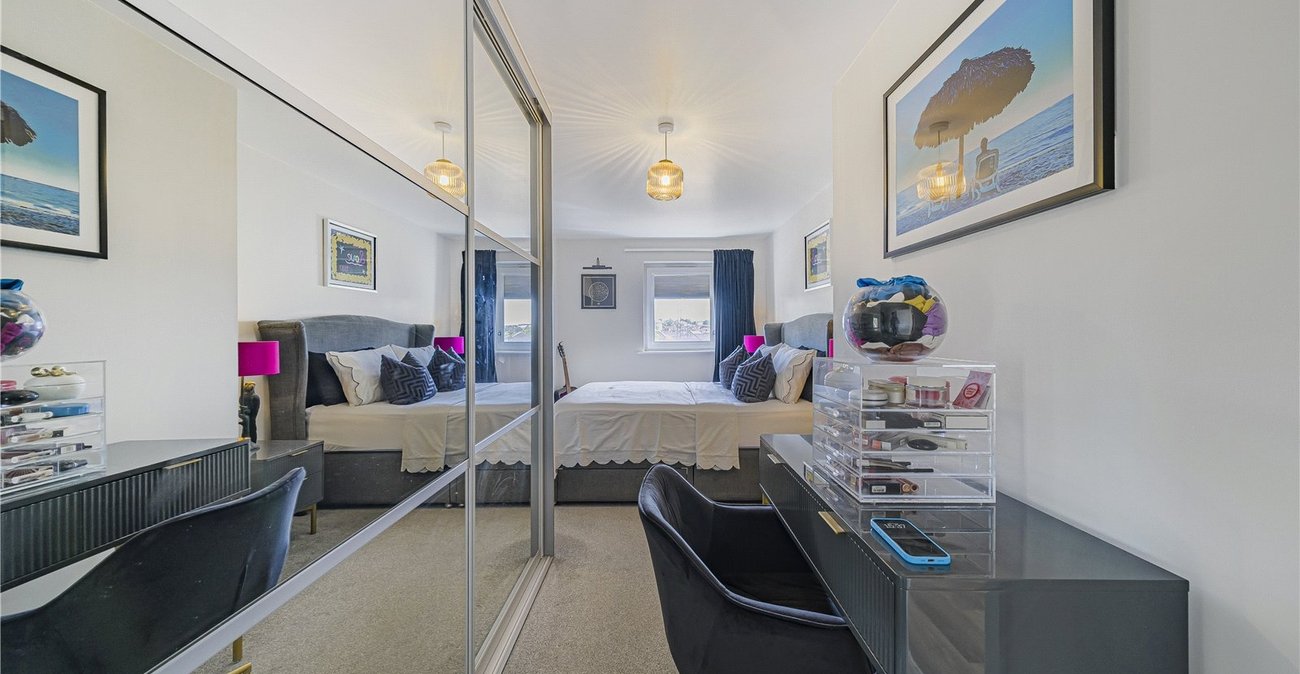 2 bedroom property for sale in Dartford | Robinson Jackson