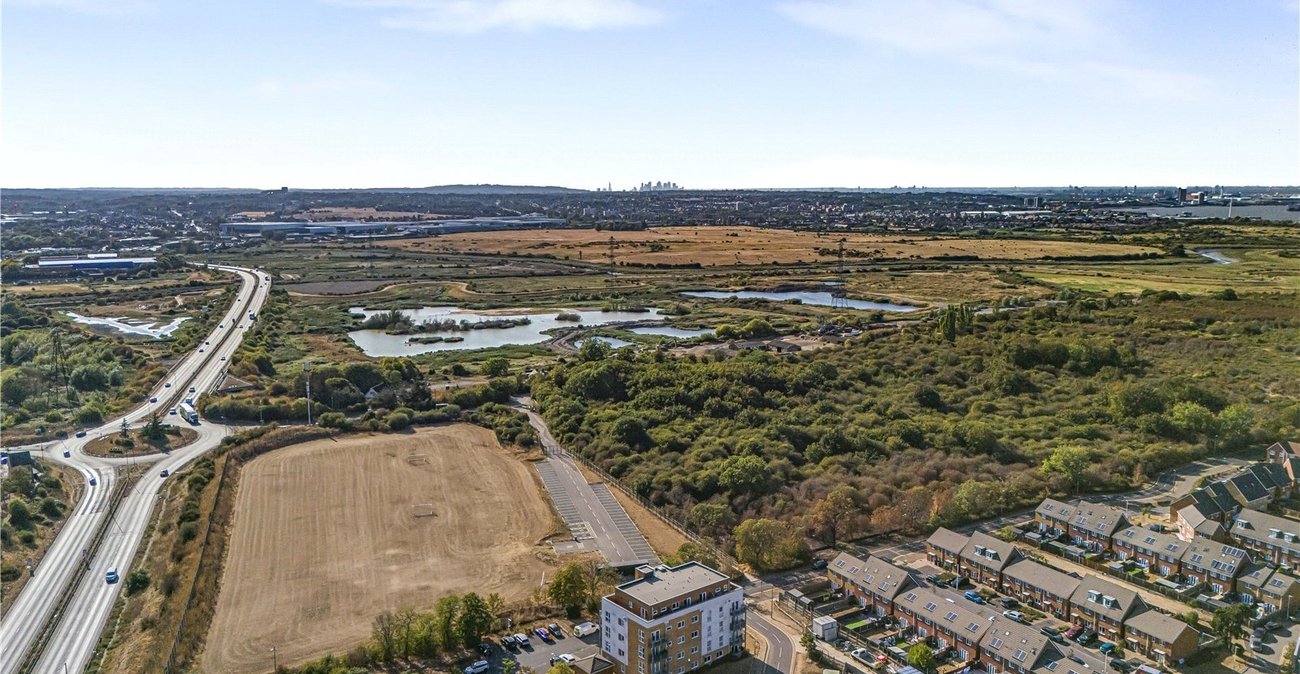 2 bedroom property for sale in Dartford | Robinson Jackson