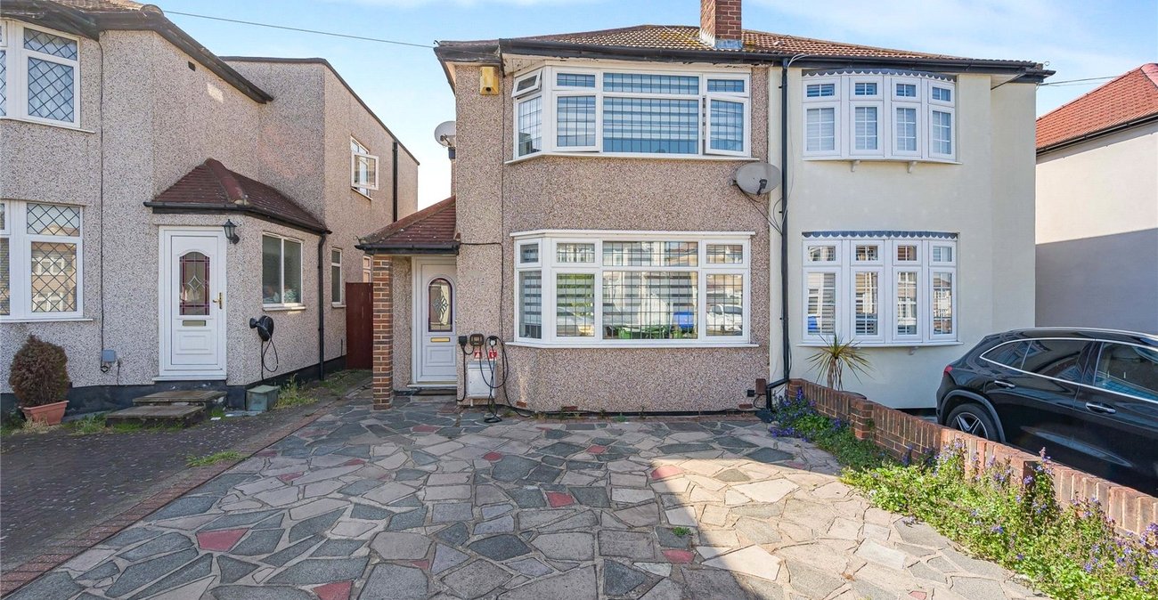 3 bedroom house for sale in Welling | Robinson Jackson