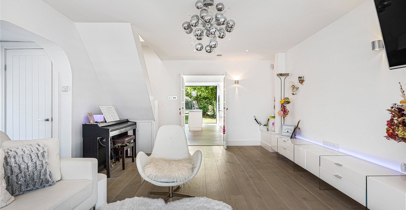 3 bedroom house for sale in Welling | Robinson Jackson