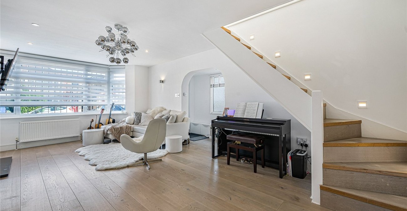 3 bedroom house for sale in Welling | Robinson Jackson