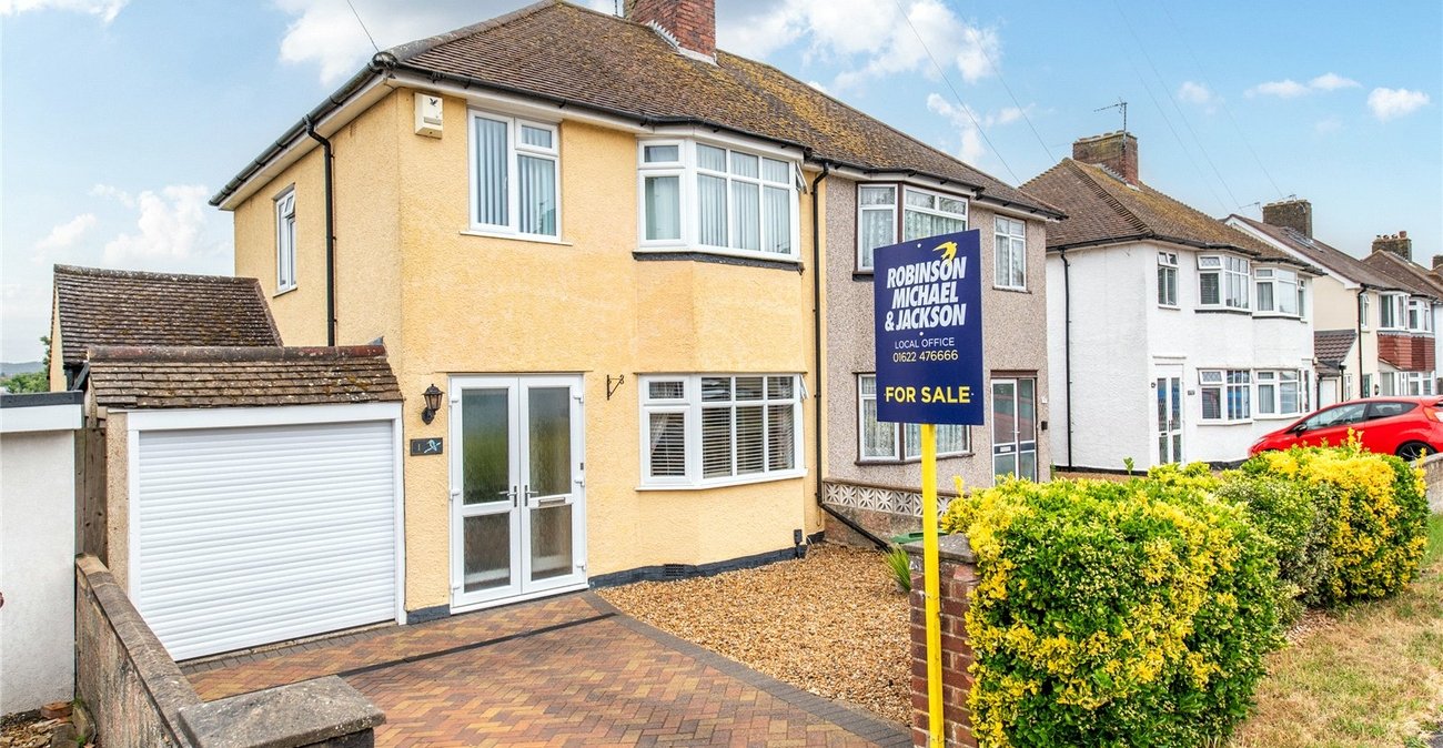 3 bedroom house for sale in Maidstone | Robinson Michael & Jackson