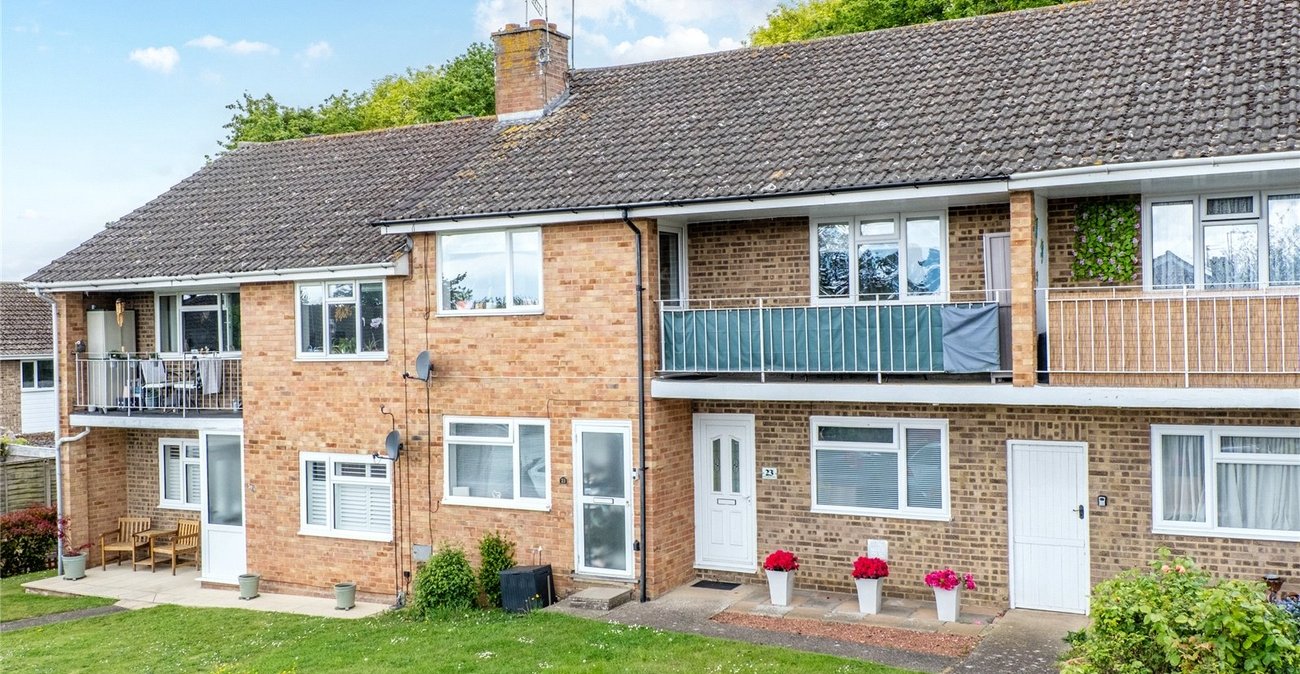 2 bedroom property for sale in Maidstone | Robinson Michael & Jackson