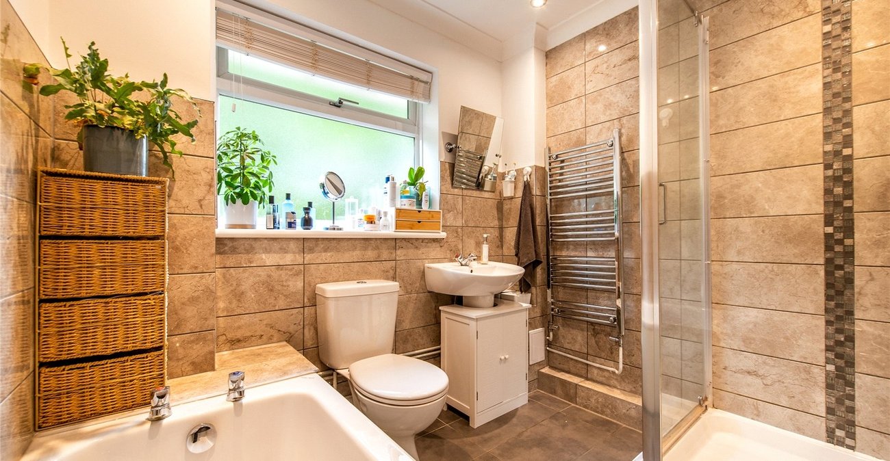 2 bedroom property for sale in Maidstone | Robinson Michael & Jackson