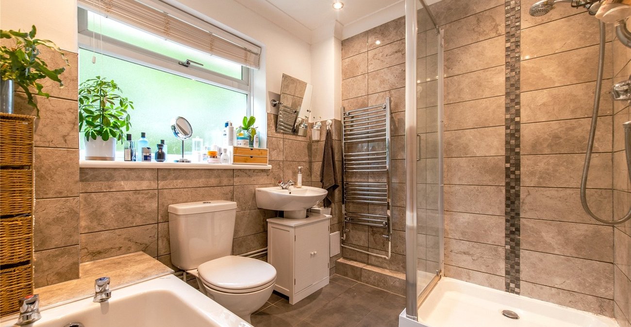 2 bedroom property for sale in Maidstone | Robinson Michael & Jackson