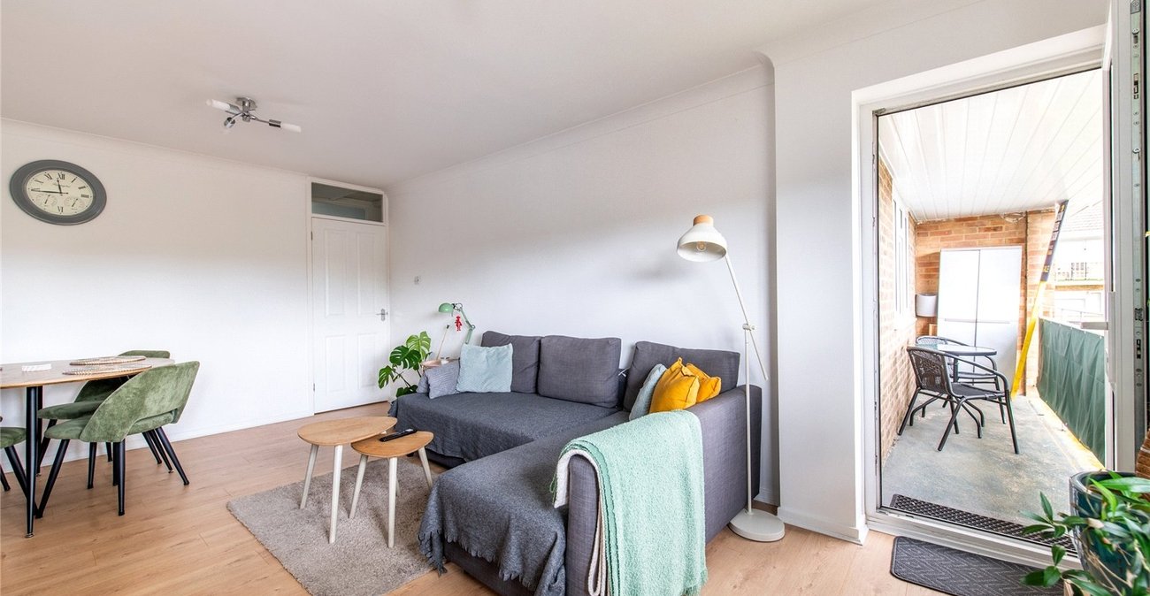 2 bedroom property for sale in Maidstone | Robinson Michael & Jackson