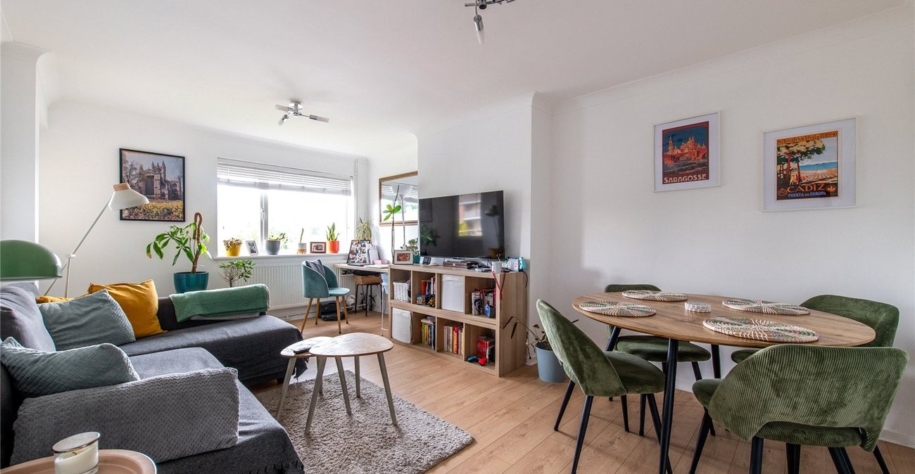 2 bedroom property for sale in Maidstone | Robinson Michael & Jackson