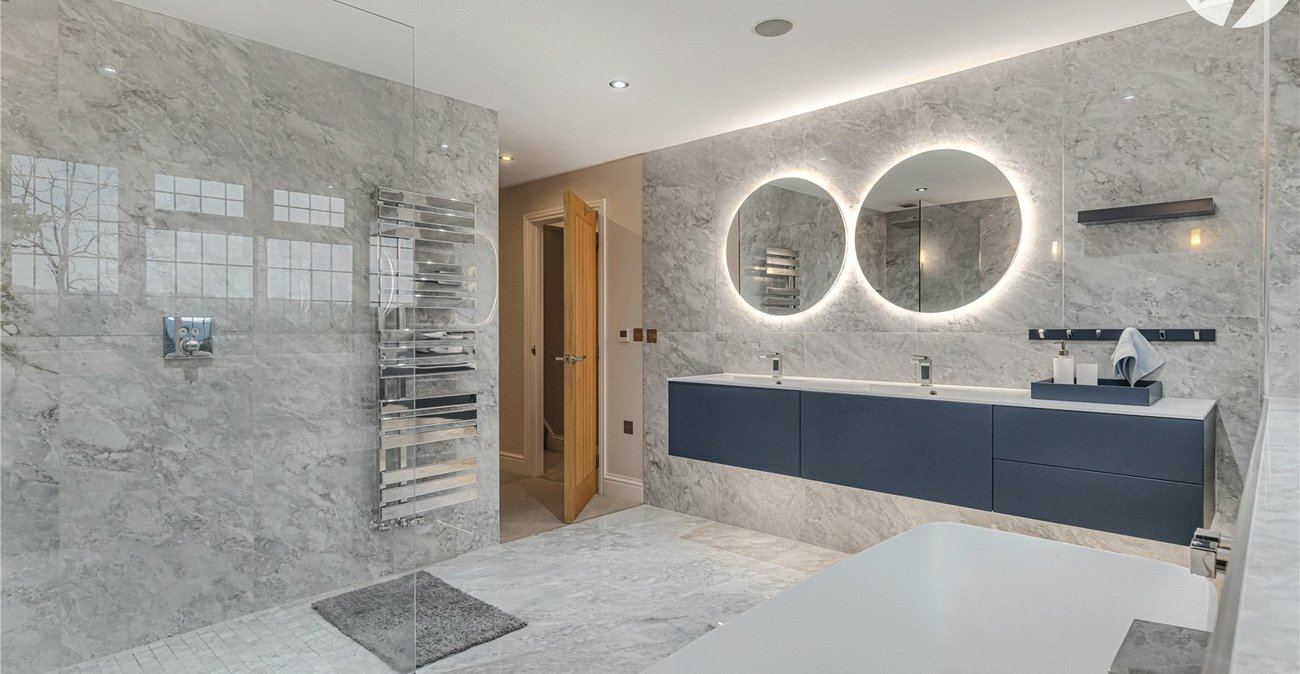 5 bedroom house for sale in Dartford | Robinson Jackson