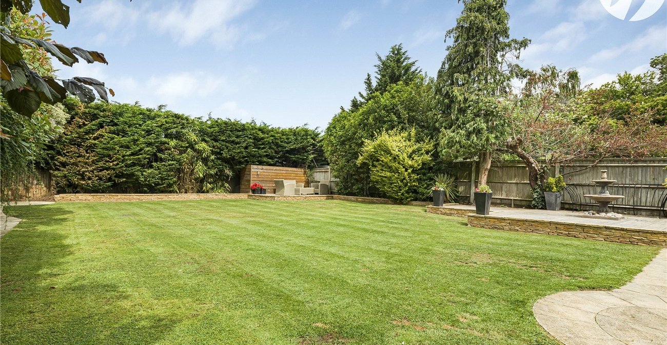 5 bedroom house for sale in Dartford | Robinson Jackson