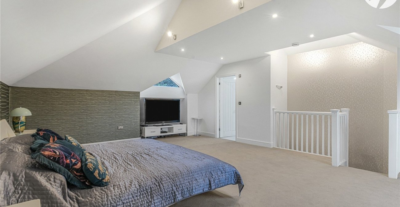 5 bedroom house for sale in Dartford | Robinson Jackson