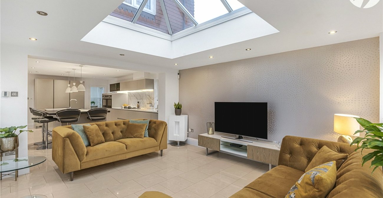 5 bedroom house for sale in Dartford | Robinson Jackson