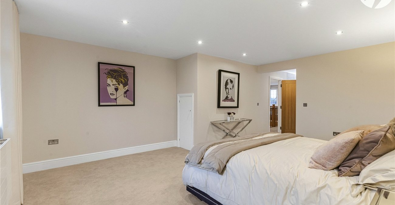 5 bedroom house for sale in Dartford | Robinson Jackson