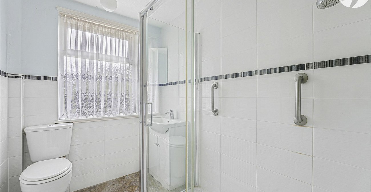 3 bedroom house for sale in Dartford | Robinson Jackson