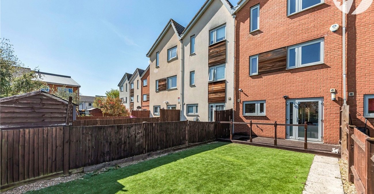 3 bedroom house for sale in Dartford | Robinson Jackson