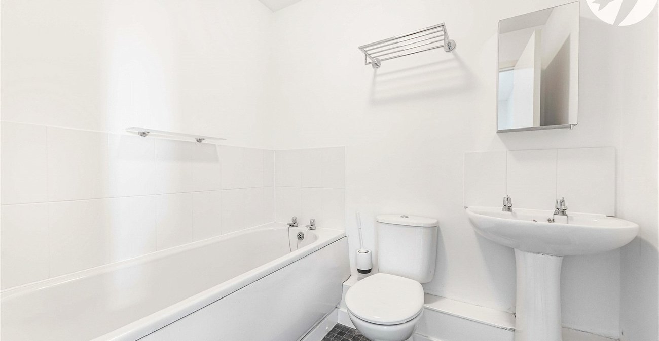 3 bedroom house for sale in Dartford | Robinson Jackson