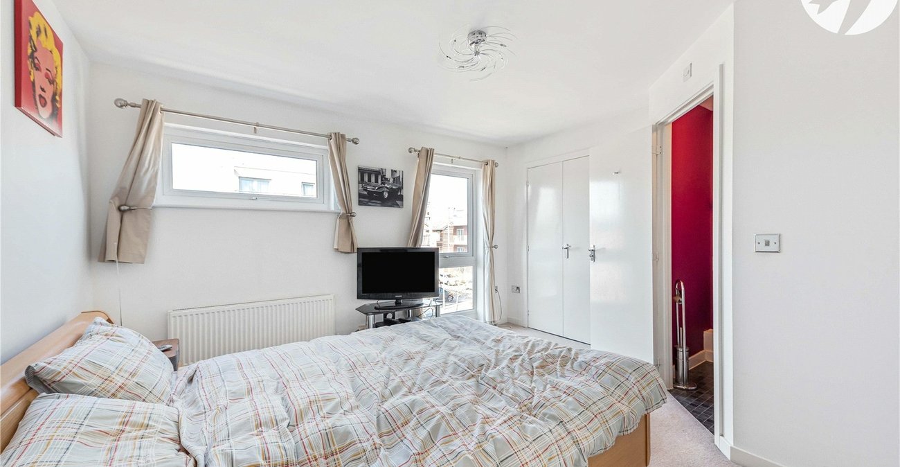 3 bedroom house for sale in Dartford | Robinson Jackson